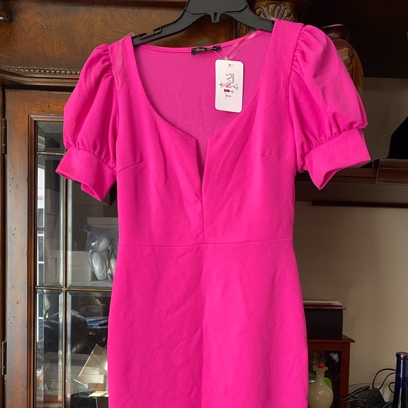 Dress - Picture 1 of 2